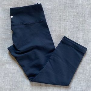 Original Lululemon Wunder Under Crop Size 6
